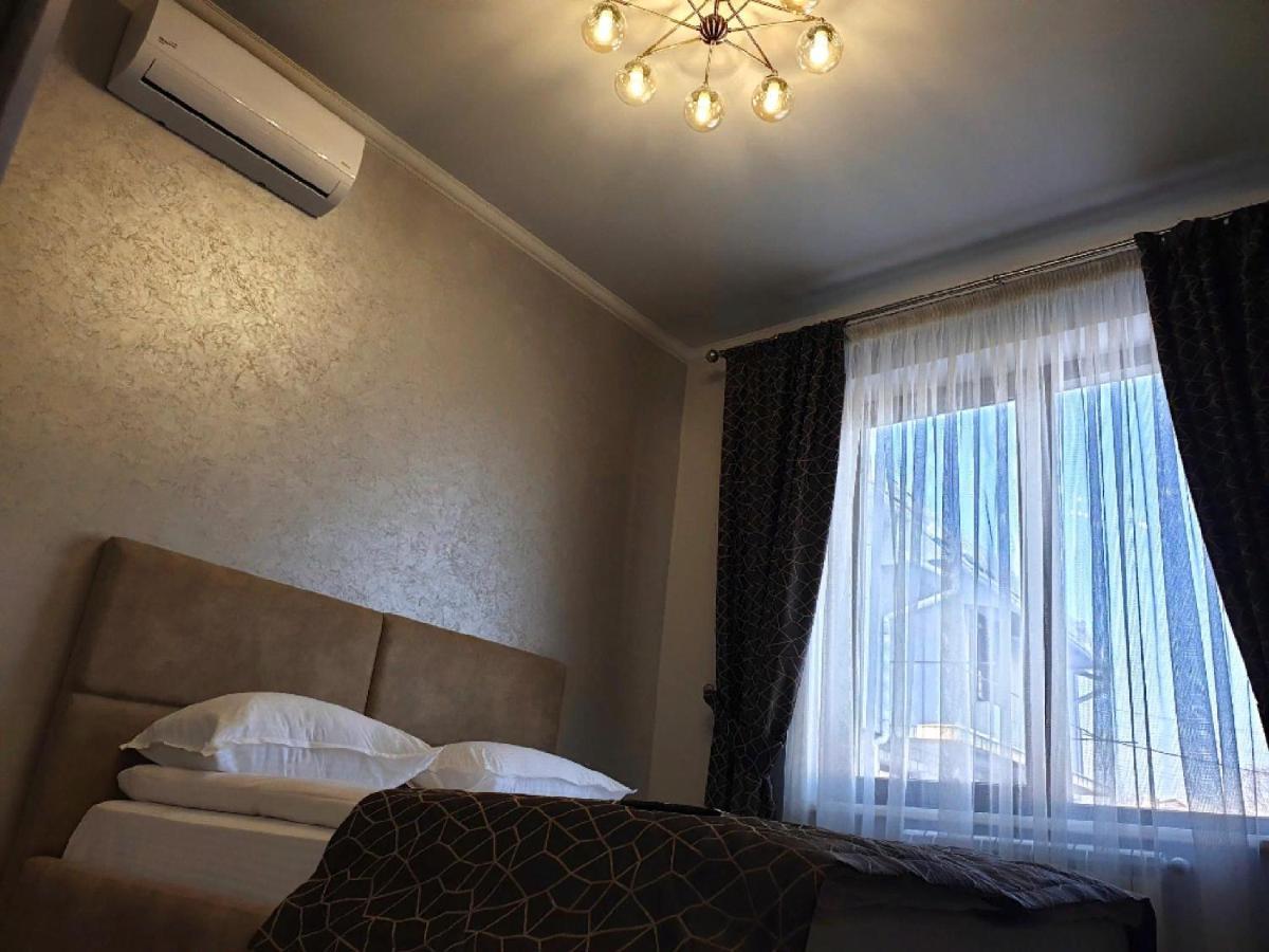 Apartment Sweethome 1 Free Parking Ужгород Экстерьер фото